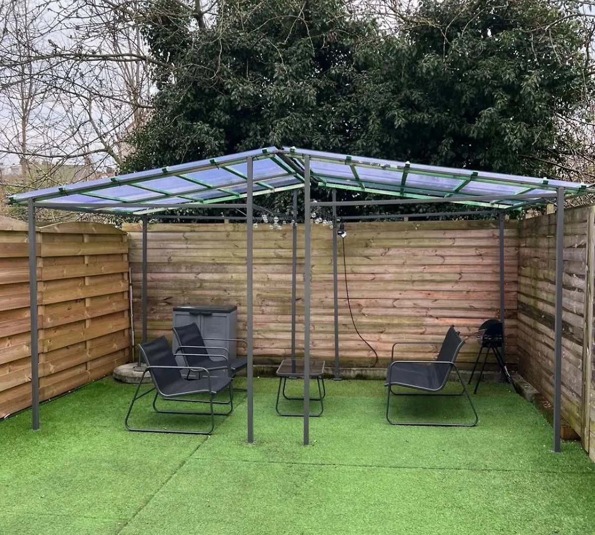 Appartement Spacieux Avec Terrasse Et Garage Prive Brussels 0*,